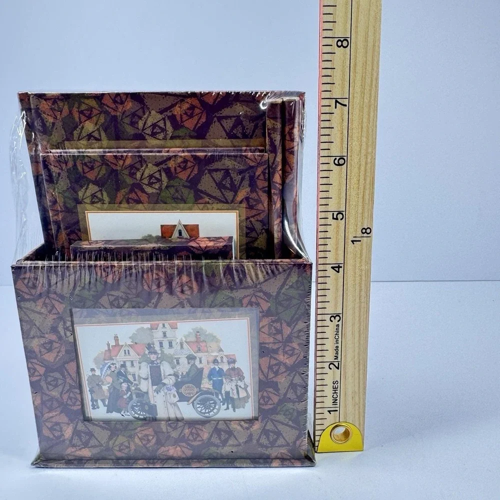 Avon 2006 President's Club Mrs Albee Christmas Stationery Keepsake Box Set‎